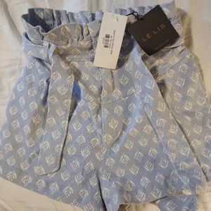 Le Lis Shorts